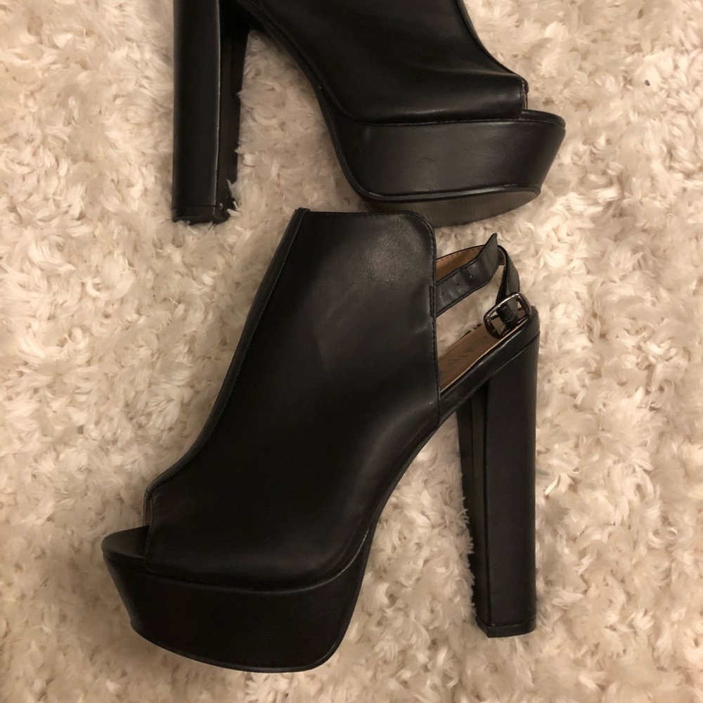 Bamboo Black Peep Toe Slingback Booties - Size 9
